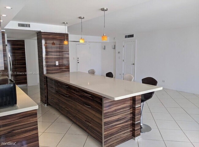 Foto del edificio - 2 br, 2 bath Condo - 230 174th St Apt 1609