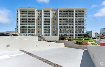 Building Photo - 500 Pacific Ave