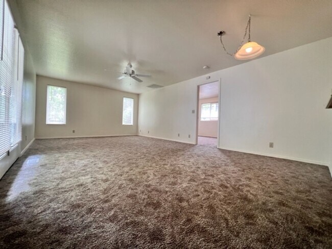 Building Photo - 4408 W Denton St