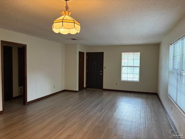 Building Photo - 2886 Villa Woods Cir