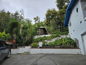 Walkwat to back & cabana - 20894 Waveview Dr