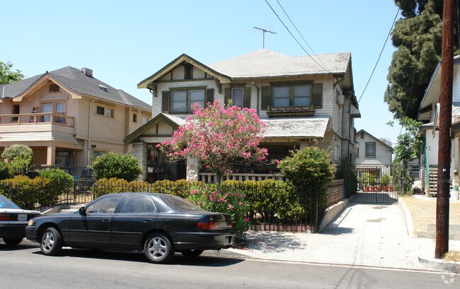 Building Photo - 2765 Francis Ave