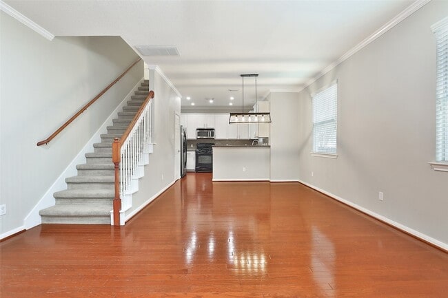 Photo - 1422 W 24th Street Unit Apartment