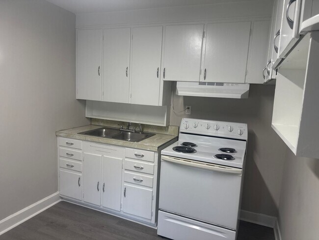 Foto del edificio - 114 Double Springs Rd