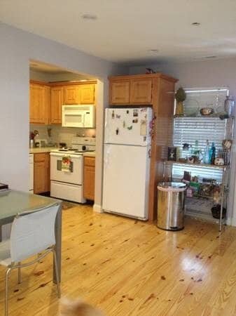 Building Photo - 32 Tufts Ave