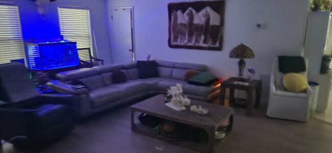 Foto del edificio - 4540 SW 26th Terrace