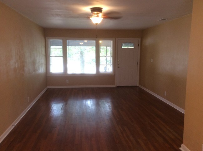 Building Photo - 5018 Westfield Dr