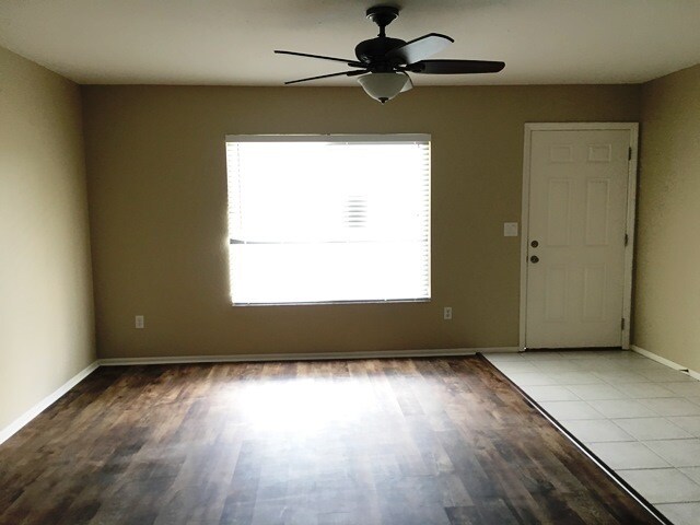 Building Photo - 6825 Appomattox Dr
