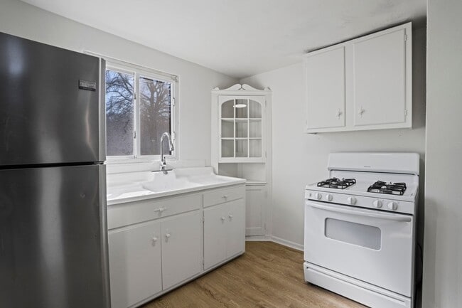 Foto del edificio - 117 River Ave