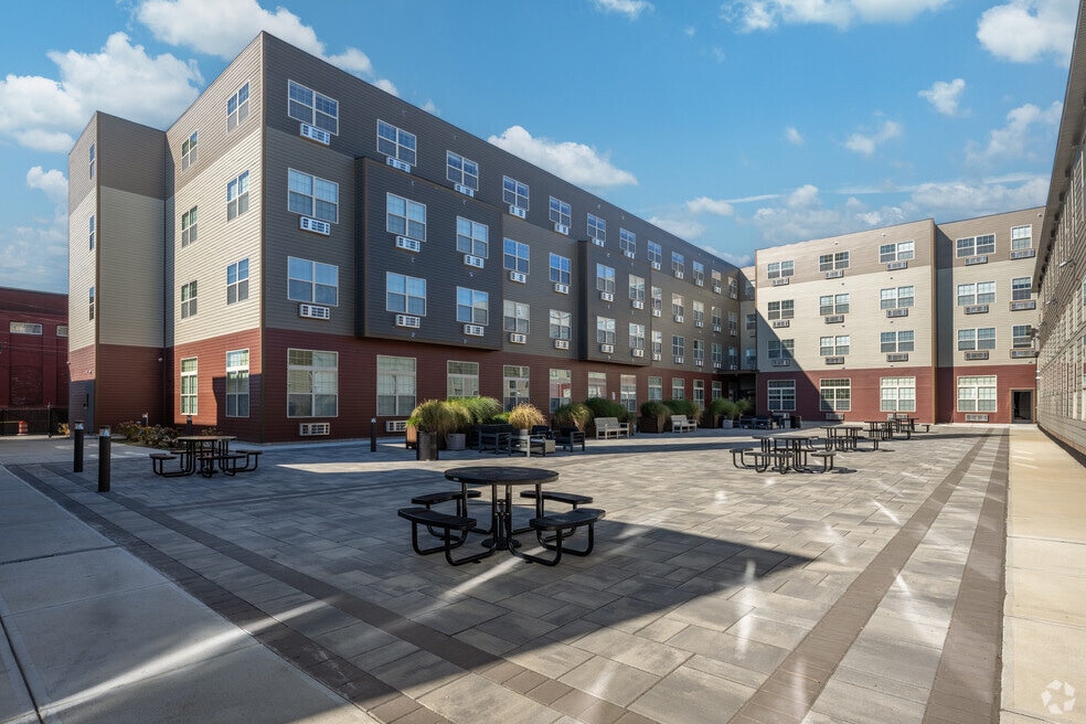 Apartments for Rent in Pawtucket RI - 265 Rentals | Apartments.com - Luxury Apartments Pawtucket