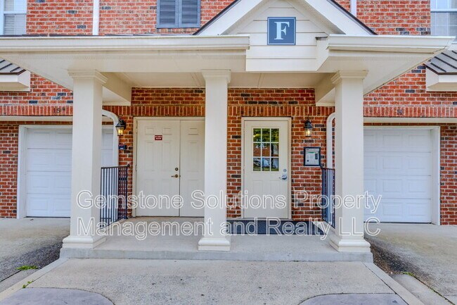 Foto del edificio - 3201 Aspen Grove Dr