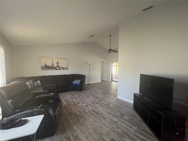 Foto del edificio - 470 Strasburg Dr