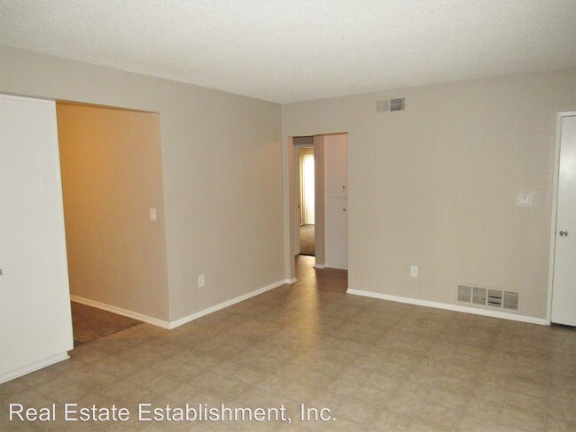Building Photo - 1017 N Shattuck Pl