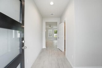 Building Photo - 6726 Cypress Lndg Ln