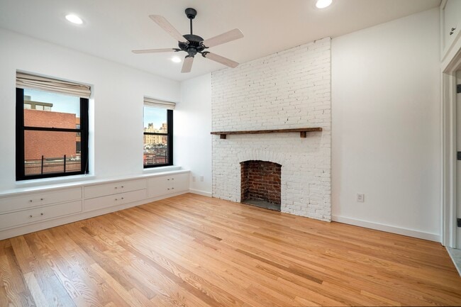 Building Photo - 101 W 81st St