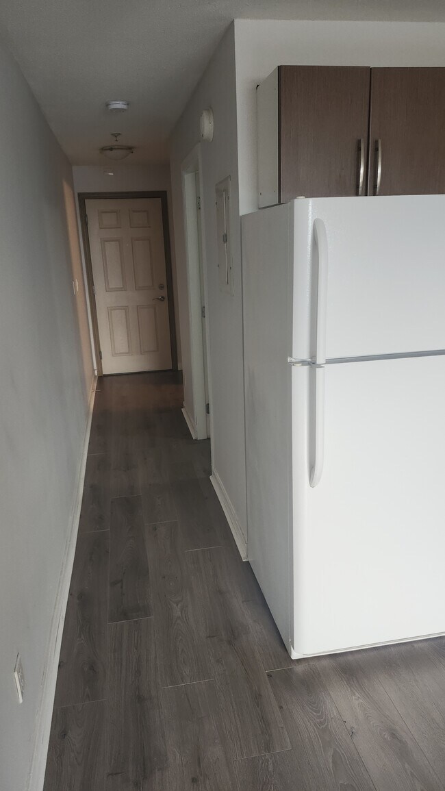 Photo du bâtiment - 3683 E Hastings St