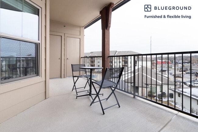 Foto del edificio - 1501 W Howard Ln