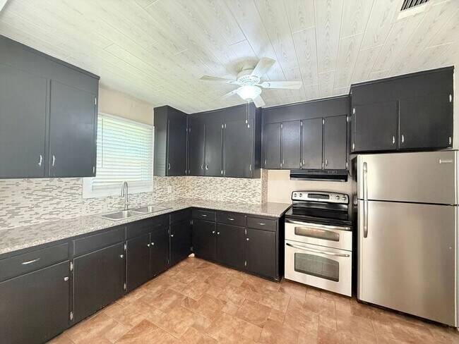 Foto del edificio - 220 Willow St