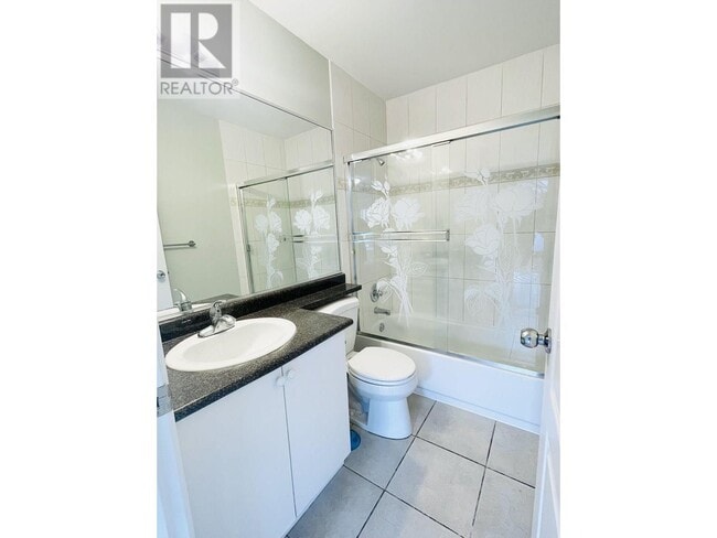 Photo du bâtiment - 552 E 45th Ave