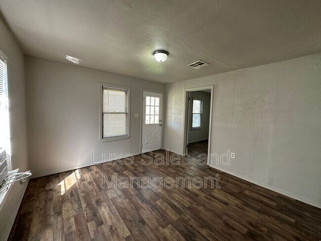 Foto del edificio - 2416 SE 10th Street