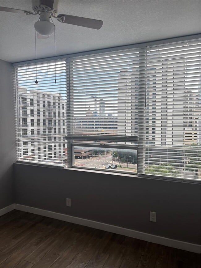 Building Photo - 1800 Lavaca St
