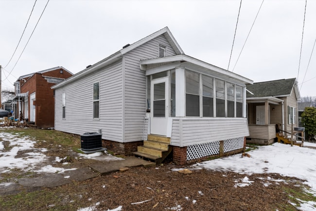 Building Photo - 2201 Gould Ave