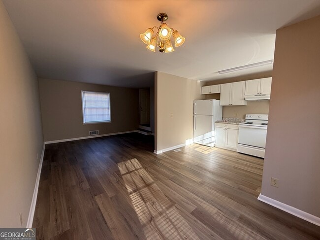 Building Photo - 100 Citation Ct