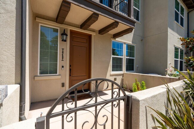 Foto del edificio - 3 Bedroom Townhome in the Veridian Community of Del Sur