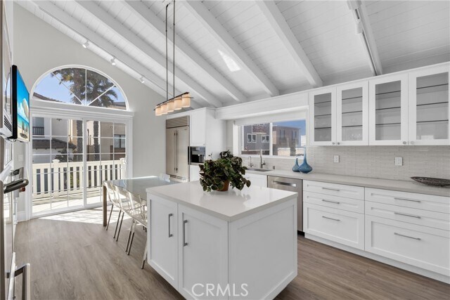 Building Photo - 1410 Marine Way