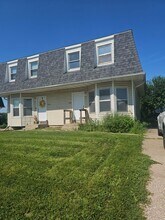 Building Photo - 5422 N Linwood Ave