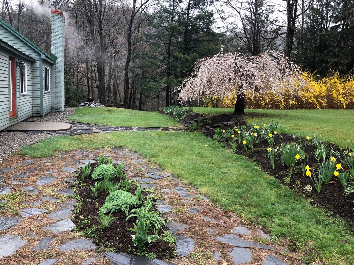 Entrance - 44 Steep Hill Ln