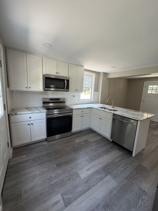 Foto del edificio - 3777-3783-3783 Huckleberry Rd