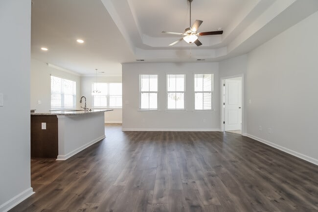 Building Photo - 304 Woodgate Way