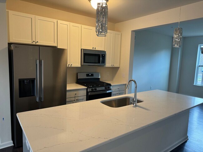 Foto del edificio - New Harleysville 3 Bedroom End unit Townho...