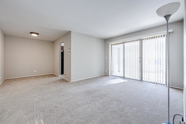 Foto del edificio - 321 Maplewood Ct