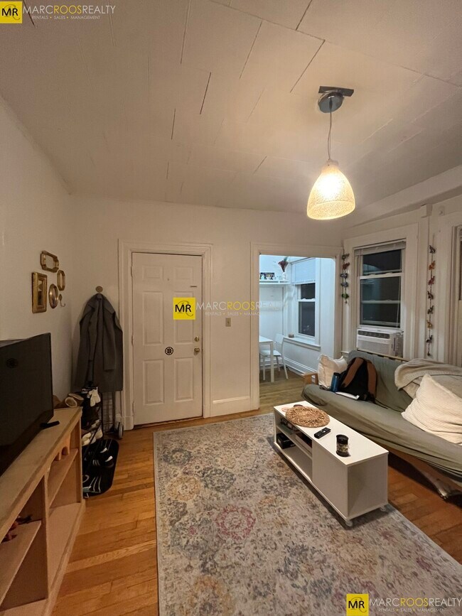 Foto del edificio - 100 Saint Marys St