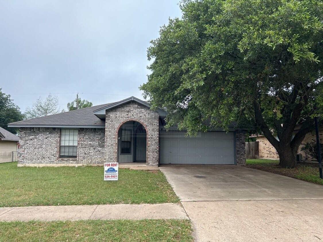 Primary Photo - 4504 Brian Dr