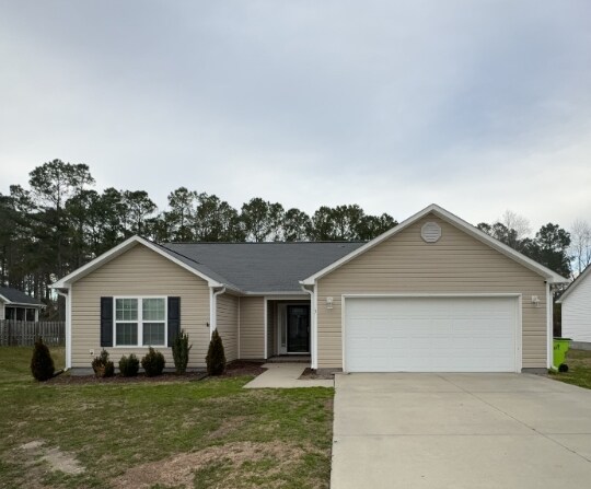 Building Photo - Charming 3 Bedroom, 2 Bath Home - 131 Harm...