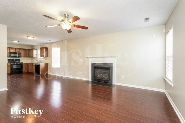 Foto del edificio - 4145 Crestwood Cir