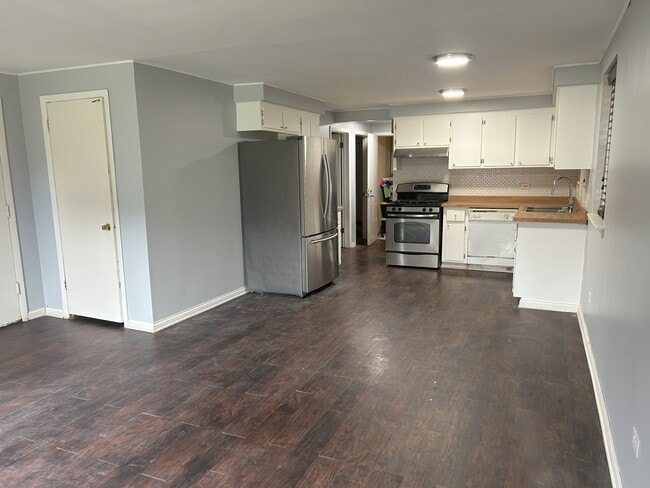 Building Photo - 2017 N 72nd Ct