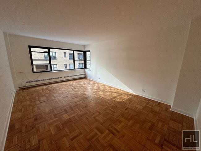 Building Photo - EAST 55 STREET