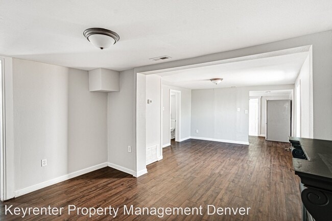 Building Photo - 2 br, 1 bath House - 1301 Kenton St.