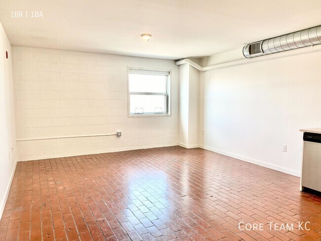 Building Photo - 1180 E 30th St