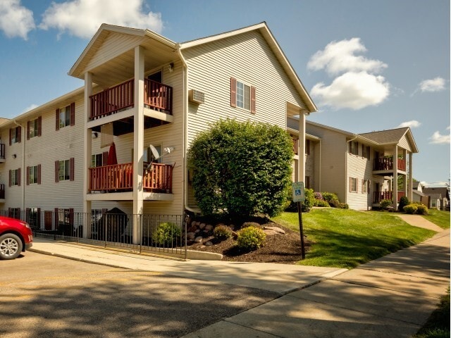 Building Photo - Lincoln School Apartments