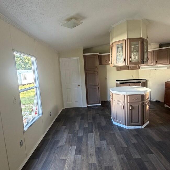 Building Photo - 71 Gibson Cir