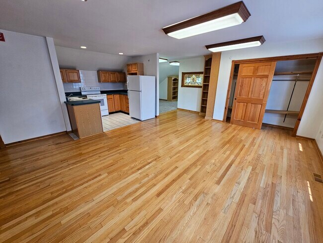 Foto del edificio - 236 Robert Parker Coffin Rd