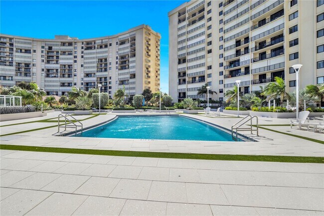 Foto del edificio - 200 Ocean Trail Way