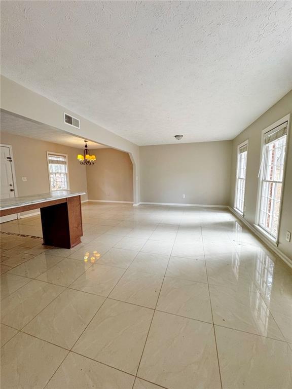 Foto del edificio - 392 Harmony Grove Rd