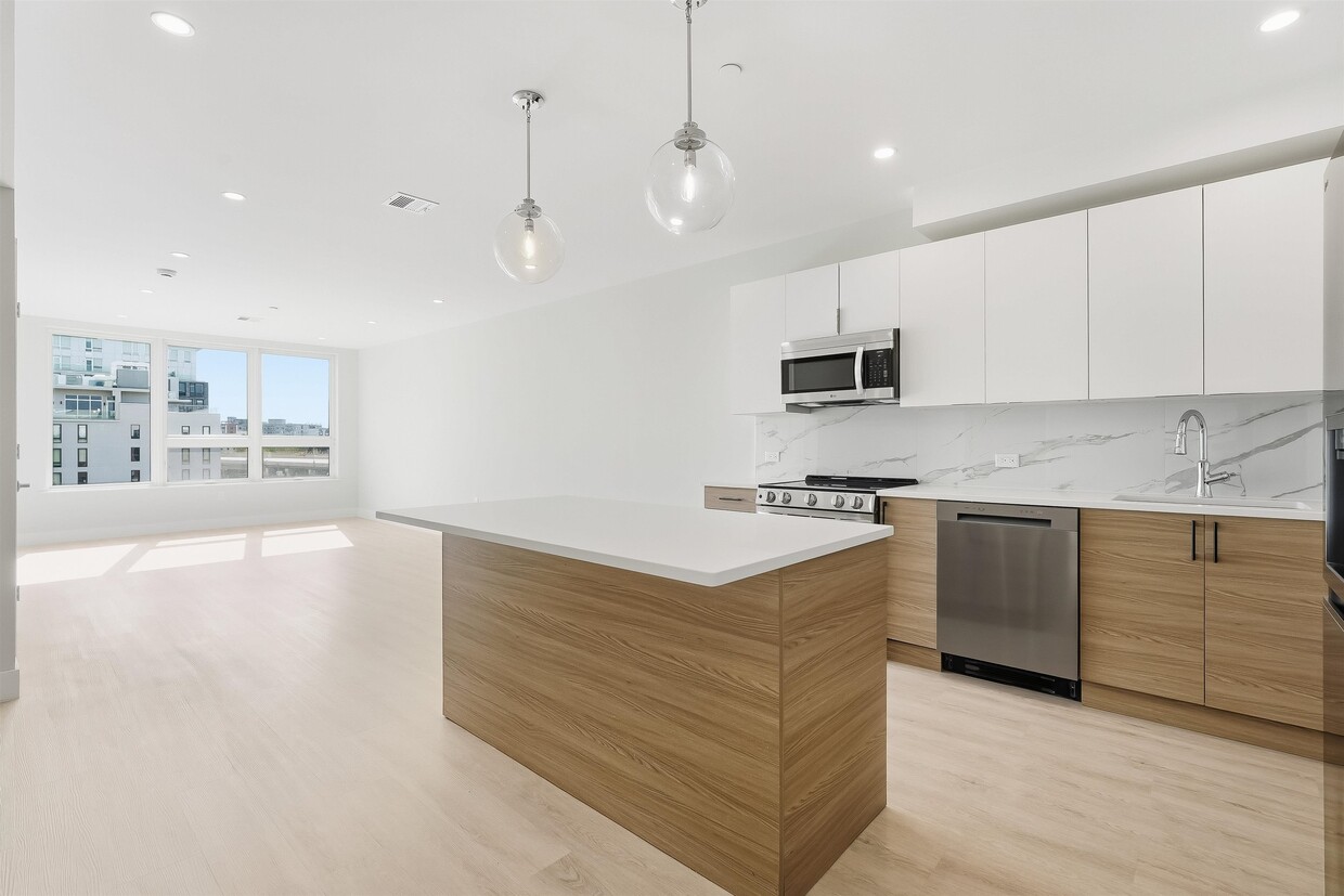 Primary Photo - 40 Center St