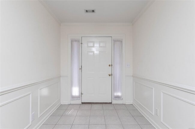 Building Photo - 2129 Halcyon Downs Loop